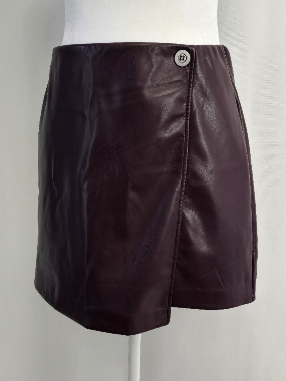 Limited Collection Plum Faux Leather Skirt – Soft & Elastic Waist, Size L